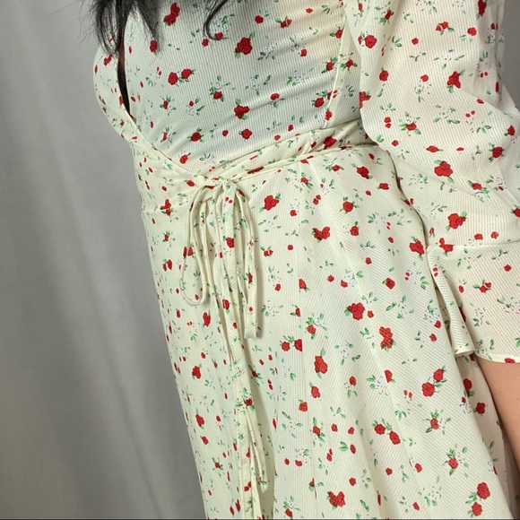 PRINCESS POLLY RARE BELL SLEEVE ROSÉ WRAP DRESS - Picture 5 of 6